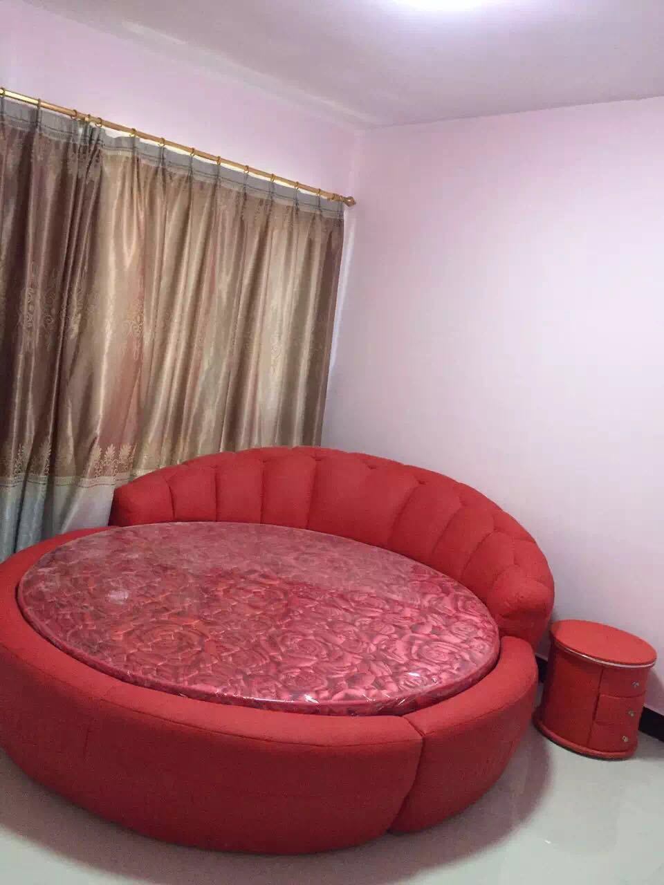 圓床